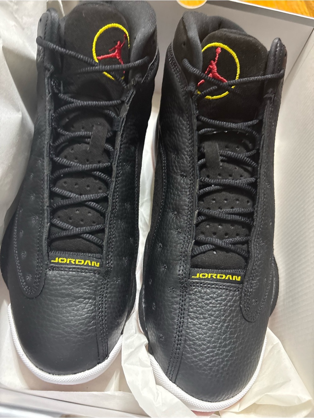 Men's Size 10 1/2 Jordan 13 “playoffs” Black and Red Retro Basketball Sneakers - Picture 9 of 15